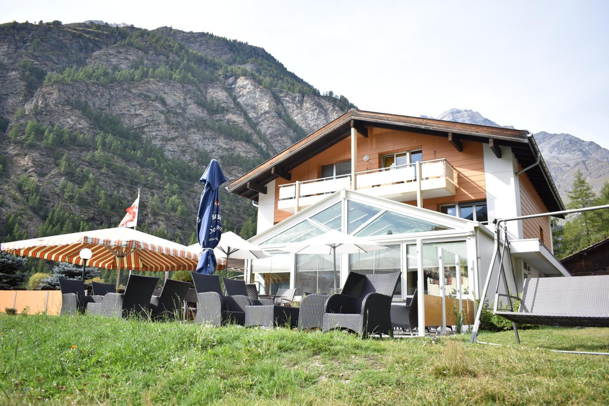 Restaurant & Hostel Hole In One Randa Exterior foto